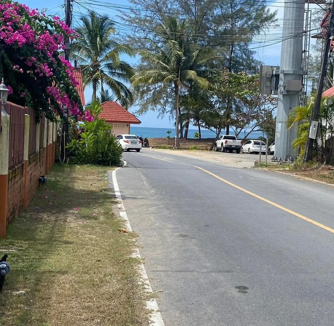 Khaolak Beachhouse Keroro Khao Lak Bed & Breakfast